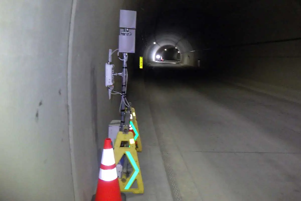 Tunnel installation of PicoCELA wireless access points by E-Trust